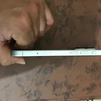 آیفون 16 نرمال تمیز