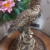 مجسمه عقاب