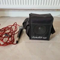 آمپلی فایر پُرتابل به همراه میکروفون فقط ۶/۸۵۰/۰۰۰