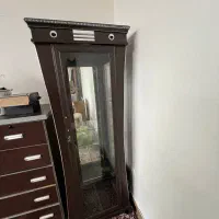 بوفه قهوه ای