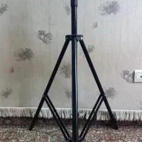 سه پایه دوربین ، نور و ...
