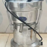 آب میوه گیری صنعتی اولین در حد نو