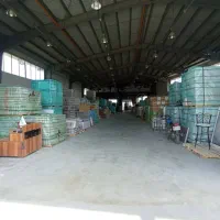 نیروی آقا کار در انبار کاشی