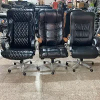 صندلی مدیریت چرم الگرو اداری چرخ دا