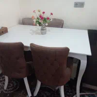 میز نهار خوری با جنس چوب راش