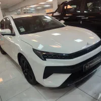 کی ام سی جی 7 مدل 1404 در نمایندگی