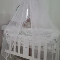 گهواره.تخت کنارمادر