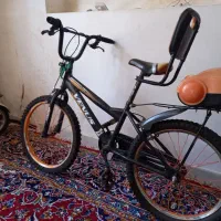 دوچرخه|دوچرخه، اسکیت، اسکوتر|زاغه, |دیوار
