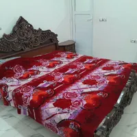 تخت دونفره چوبی