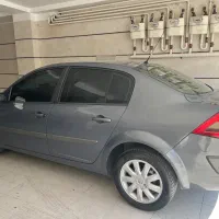 رنو مگان ۲۰۰۰