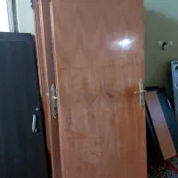 پنجره آلمینیومی و درب چوبی