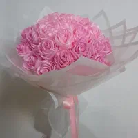 گل رز صورتی