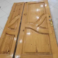 در درب چوبی و درب آلمینیومی توری