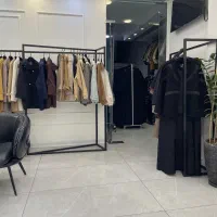 فروشنده خانم دفتر پخش مانتو