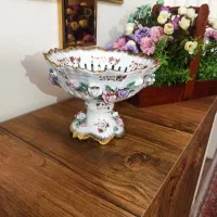 یک عددشکلات خوری چینی گل برجسته. انگورکریستالی