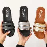 دمپایی انگشتی۳۹مجلسی۲۵۰کرم چرم۱۲۵دخترانه۱۱۵عمده