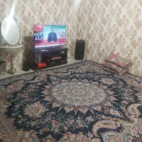 ۴۰متر طبقه اول یاهمکف جداجدا فروشی میباشد
