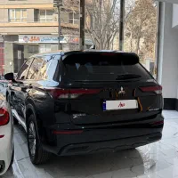 اوتلندر 2023، M Line