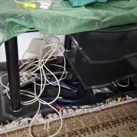 میز تلویزیون شیشه ای