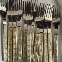 کارد و چنگال در حد نو