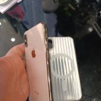 ایفون xs
