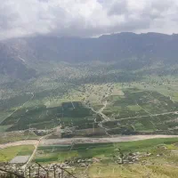 یه قطعه زمین مسکونی