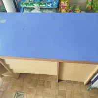 میز کامپیوتر کرم آبی
