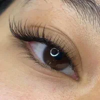 تخفیف ویژه بهاره خدمات مژه و میکاپ