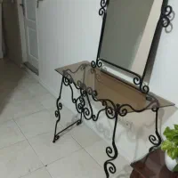 میز و آینه