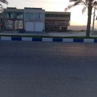 خانه گیاهدان و زمین گیاهدان بغل جاده