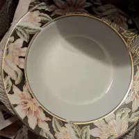 سرویس چینی مقصود(طرح نرگس مشکی)