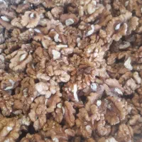 مغز گردو  خرما  کشمش