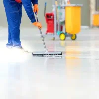 نظافت ساختمان و راه پله