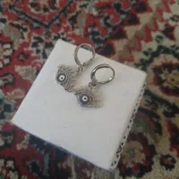 گوشواره و دستبند