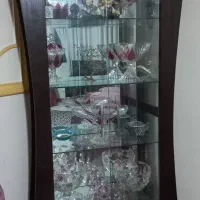 ویترین شیشه ای