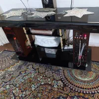 میز تلویزیون چند طبقه ی فلش خور سالم