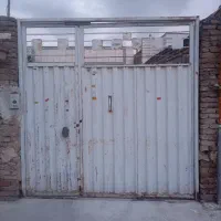 درب حیاط تراکتور رو بزرگ قوی (فروش فوری)