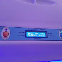 دستگاه فتوتراپی زردی با لامپ Super LED نور بنفش