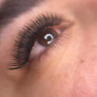 استخدام مژه کار
