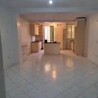 72متر-فول-2خوابه-غرق-نور-شمس-اباد-باغ-شازده