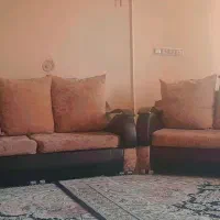 مبل راحتی چرم و (میز رایگان)