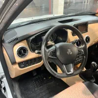 اطلس سانروف دار در بندر انزلی