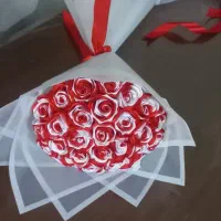 دسته گل و باکس گل ربانی