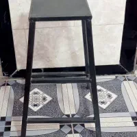 چهارپایه آهنی محکم