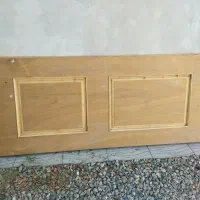 در  چوبی و چهارچوب آهنی