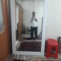 آیینه ایستاده