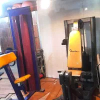 وسایل باشگاه بدن سازی به صورت جاروکش