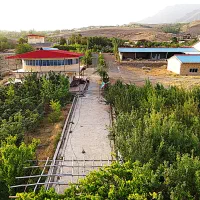 اجاره روزانه باغ ویلا با سالن والیبال و پینگ پنگ