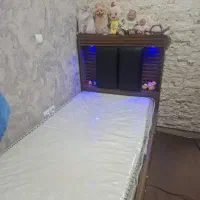 تخت خواب یک نفره
