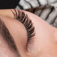اکستنشن مژه و لیفت ابرو و مژه